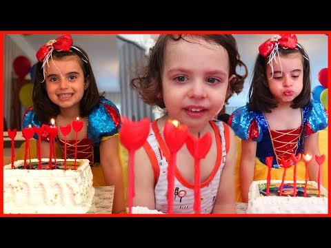 Pamuk Prenses Rüya'nın 5 Yaş Doğum Gününü Kutladık, Pasta Üflkedik, Hediyeleri Açtık
