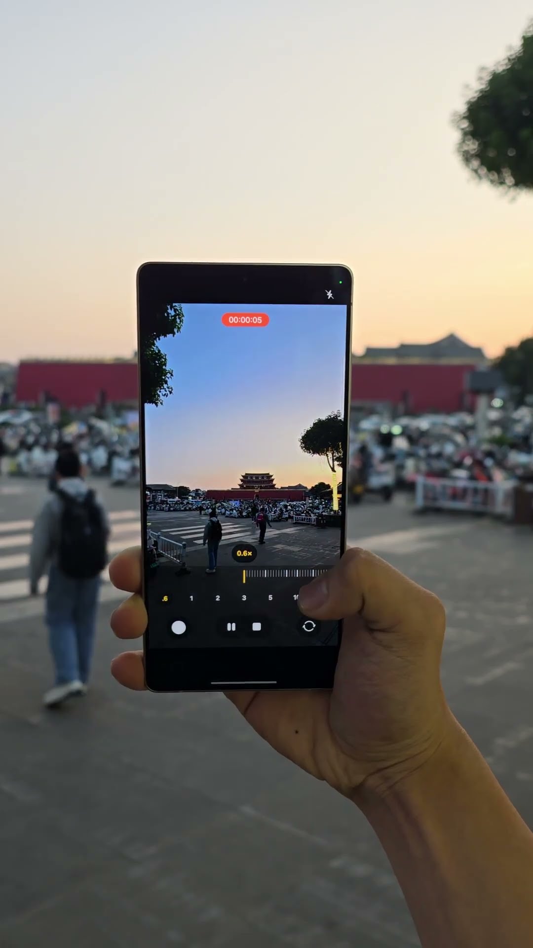 Samsung's zoom smoothness has also taken off #Samsung #Mobile #MobileCamera