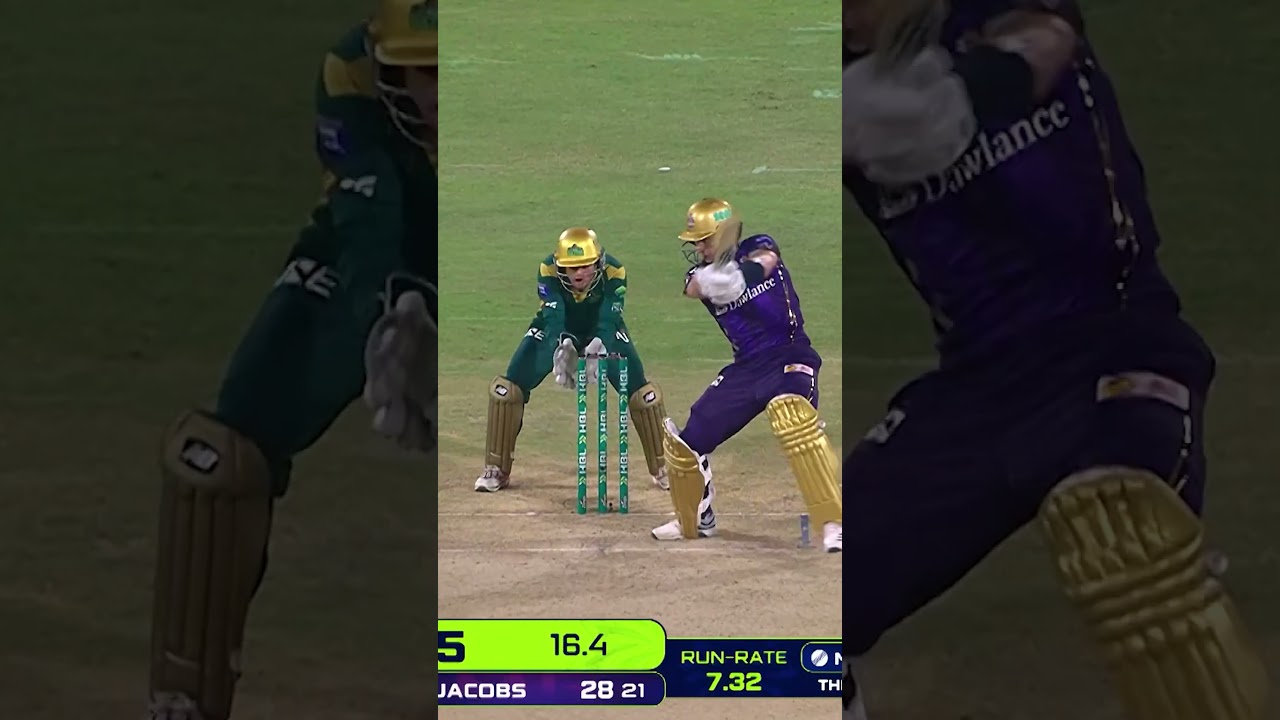 𝐍𝐀𝐖𝐀𝐙 𝐖𝐑𝐄𝐀𝐊𝐒 𝐇𝐀𝐕𝐎𝐂! 🌪️☝️A massive shift in momentum as Sultans land two blows in 17th over #HBLPSL11