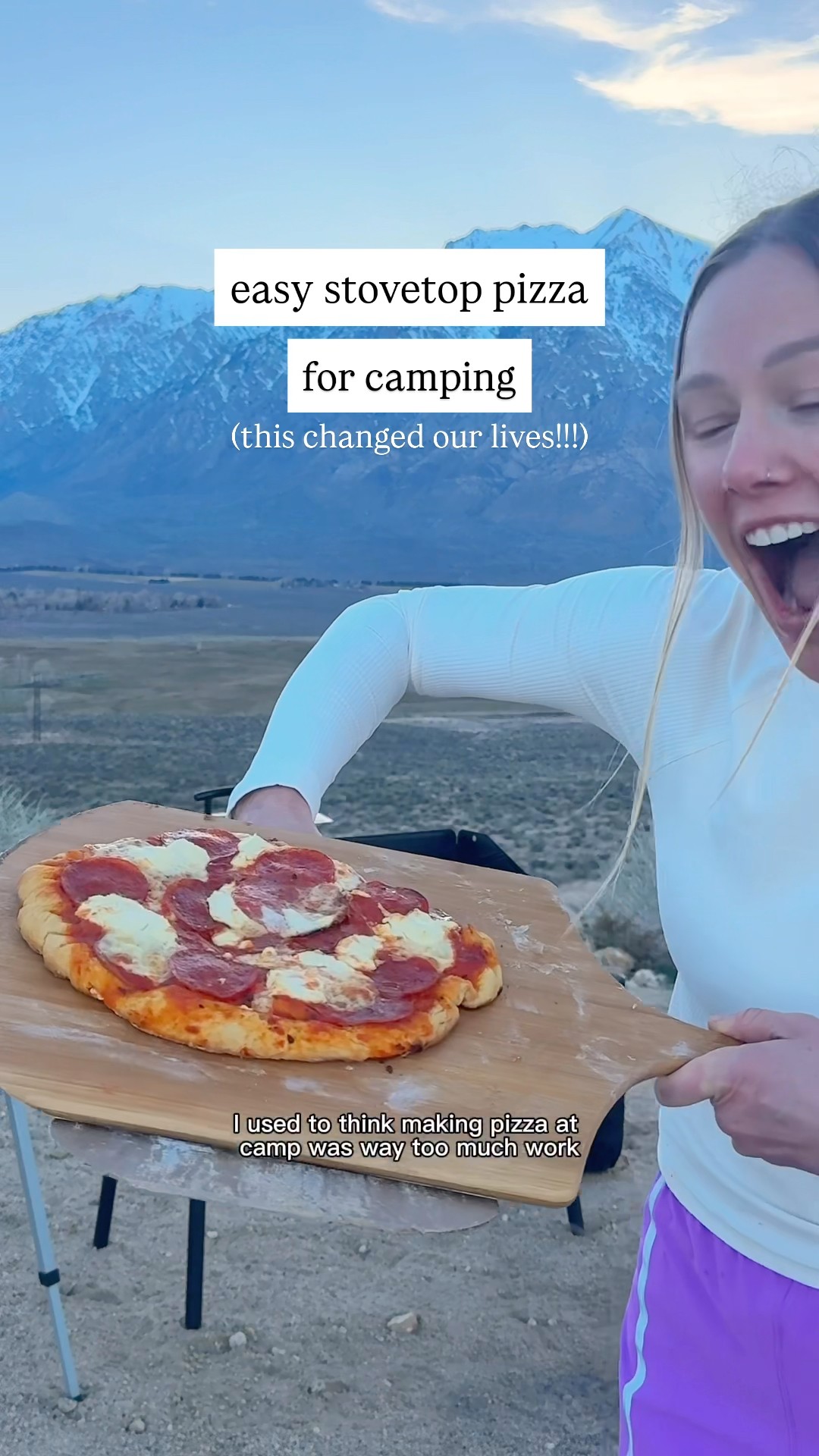 Easy & delicious camp pizza #camping #campinggear #campingmeals