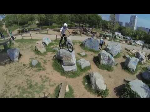 REC+DRONE+con+Alan+rovira,+campeon+del+mundo+de+bici+trial  HD