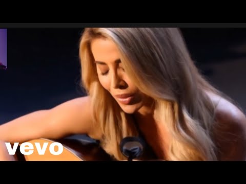 Maxsus xonada bilyard stolida jinsiy aloqa