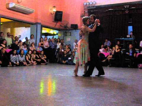 FABIAN PERALTA y JOSEFINA BERMUDEZ en Viva La Pepa Milonga (3/4)