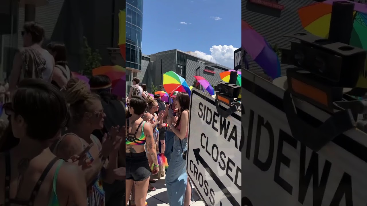 Look at police protection for non supporter gay group in gay pride parade 🏳️‍⚧️