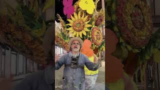15ft tall Sculpture Installation on Rodeo Drive! #MrBrainwash