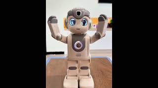 Alpha Mini is absolutely adorable