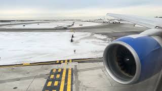 United Airlines Boeing 777-222A Takeoff from Chicago O’Hare for Denver ~ KORD/ORD | N773UA United Airlines Boeing 777-222A Takeoff from Chicago O’Hare for Denver ~ KORD/ORD | N773UA