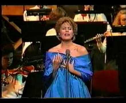 Dame Kiri Te Kanawa - "I Dreamed a Dream" - "Les Misérable"