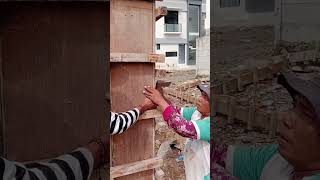 assemble the multiplex board column formwork.