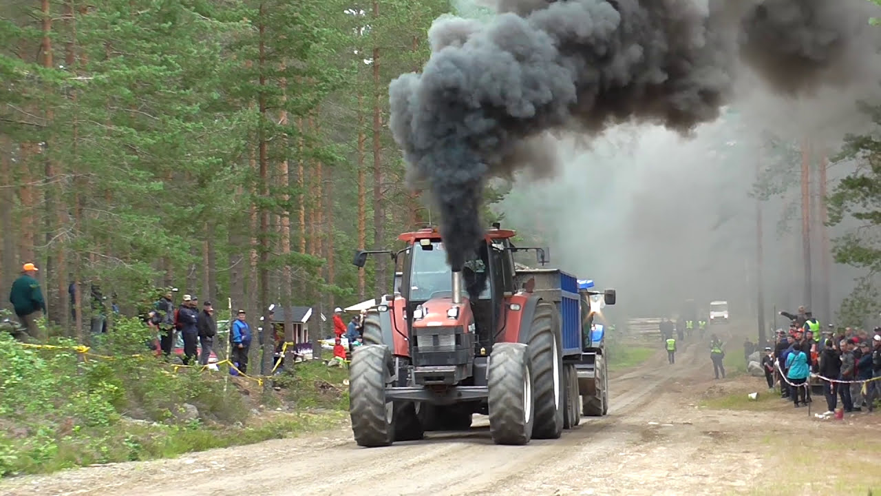 New Holland M135 Puskankylä 2017