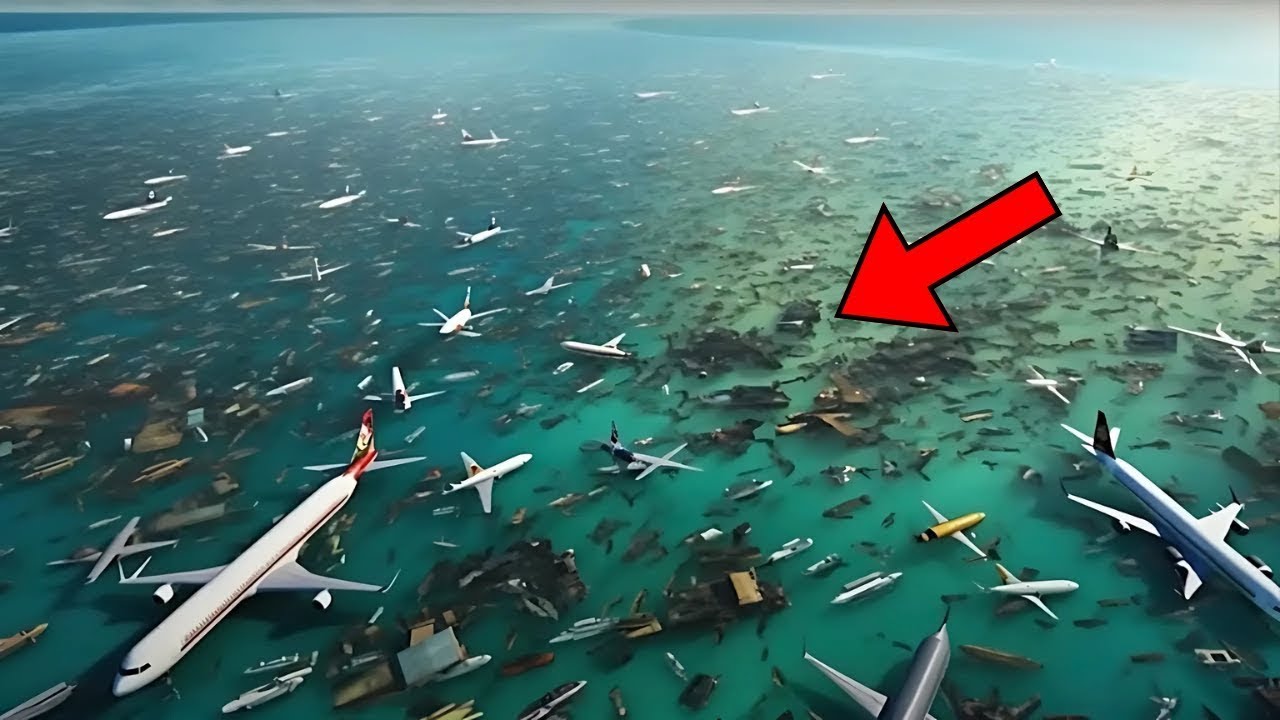 Drone Captures SHOCKING Underwater Discovery! 😱 What It Found Will Leave You Speechless! 🌊✈️