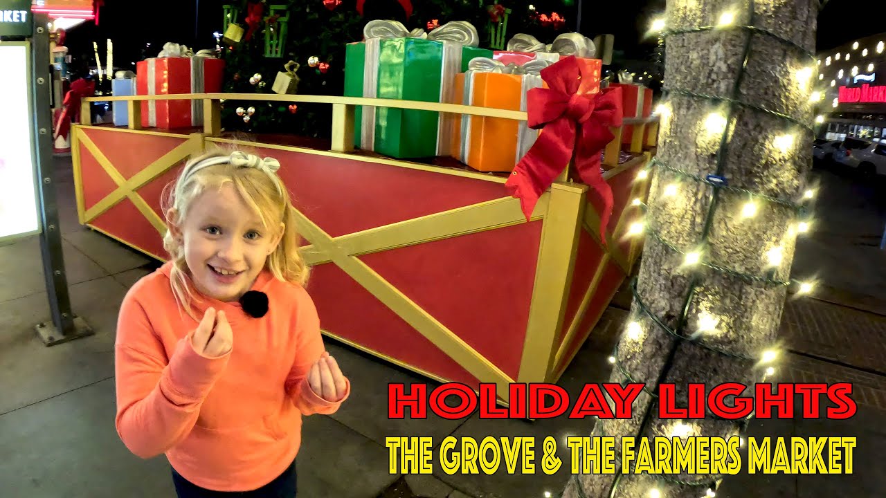 Holiday Decorations at The Grove and The Historic Farmers Market Los ...