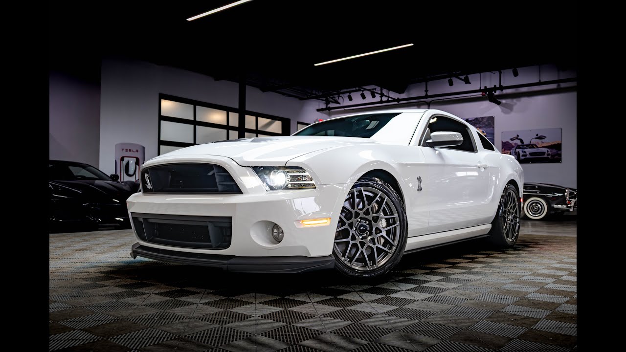 2014 Ford Shelby GT500! Only 4K miles! Supercharged 5.8L V8! 6 Speed Manual! Recaro Leather Seats!