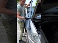 男性が拡孔器で車のサイドフェンダーに丸い穴を開け #automobile #愛車紹介