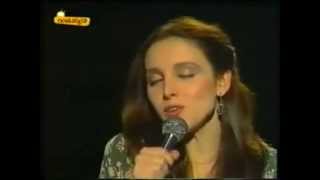 Video thumbnail of "Ana Belen - Agapimu ( hq audio)"