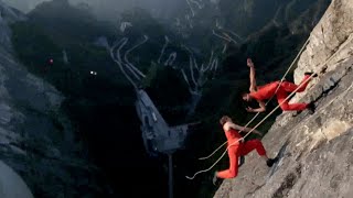 Vertical Dance Performance Takes Place on Cliff in Central China