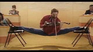 Robocop 2 - Elastic Violin Player Plays Born To Be Wild