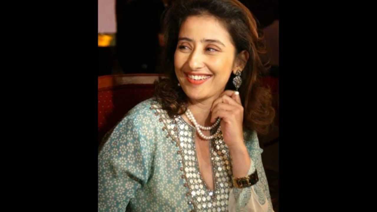 Manisha Koirala Hot Spicy Navels Show - Youtube-4559