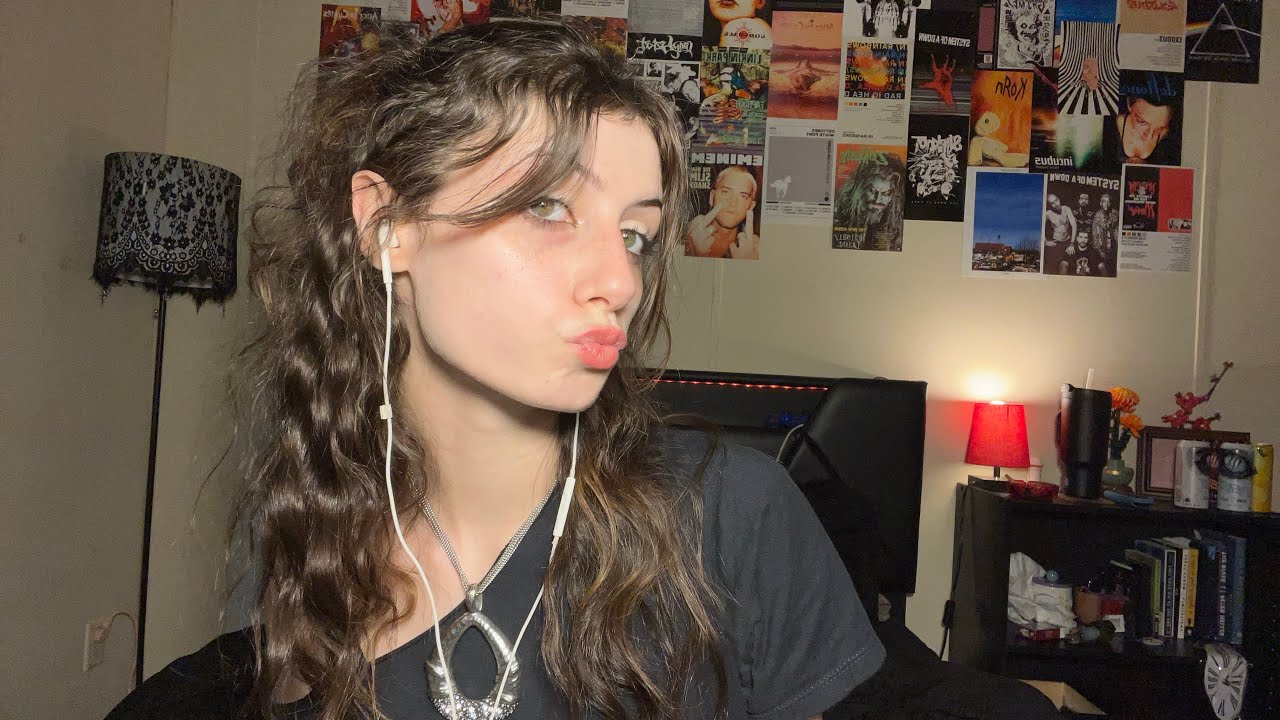 some basic asmr- tapping and rambling 