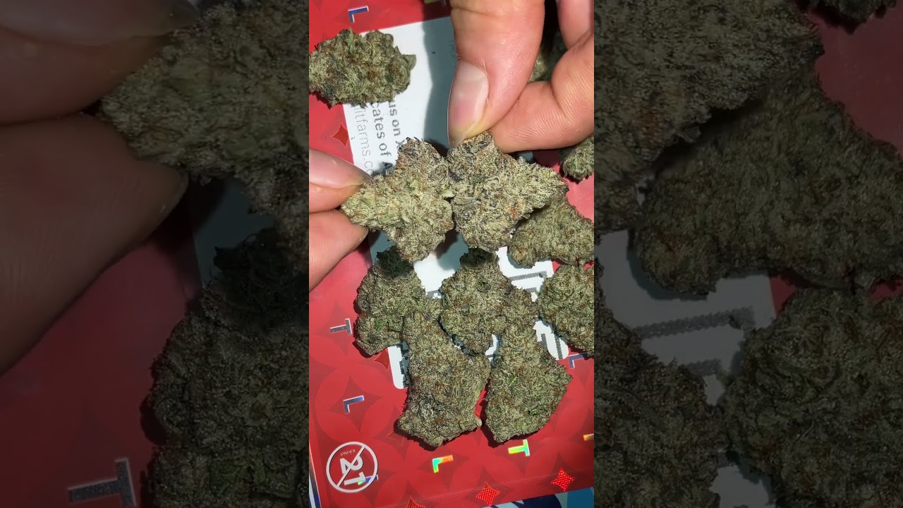 Almond mochi supreme 