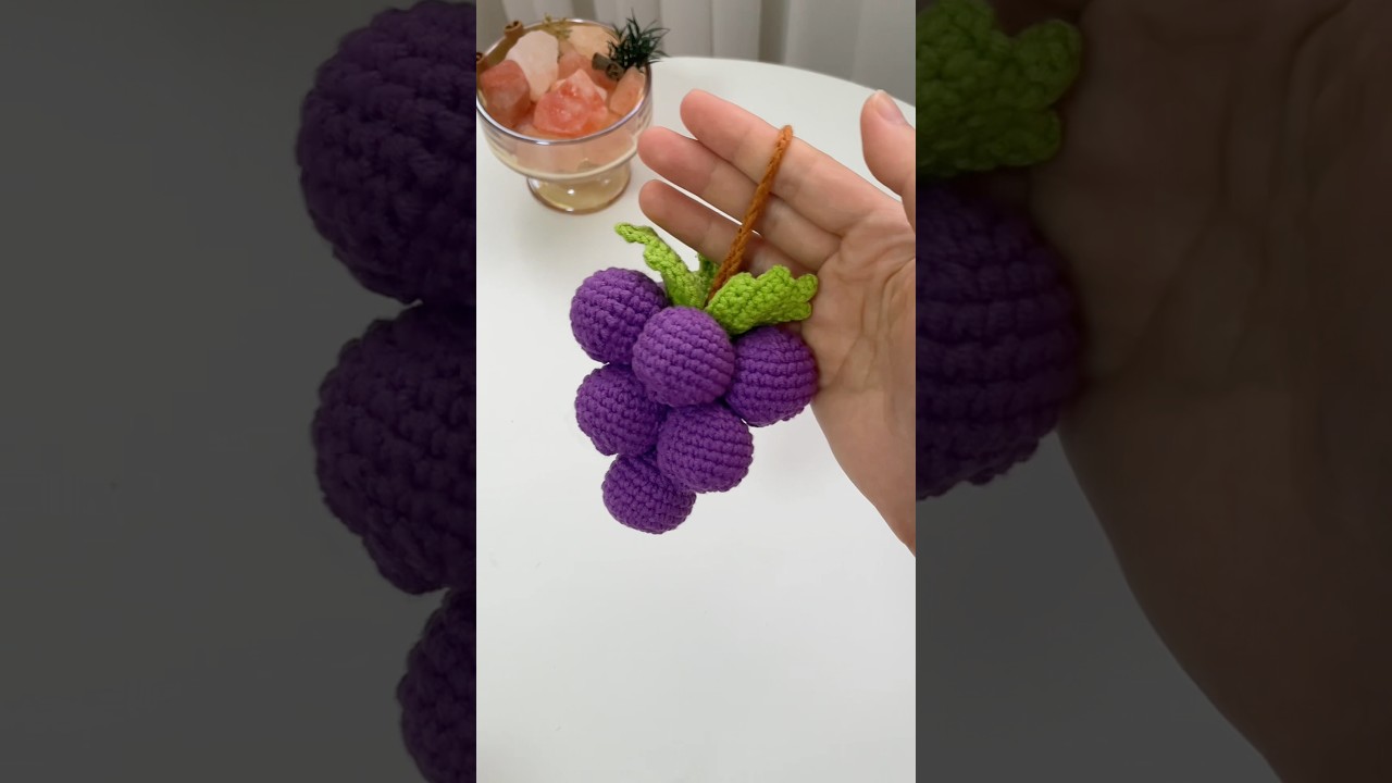 Crochet a bunch of grapes with me today,it’s so cute! 
