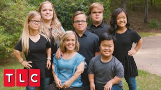 Amber Gets Family Portraits For Mother's Day! | 7 Little Johnstons