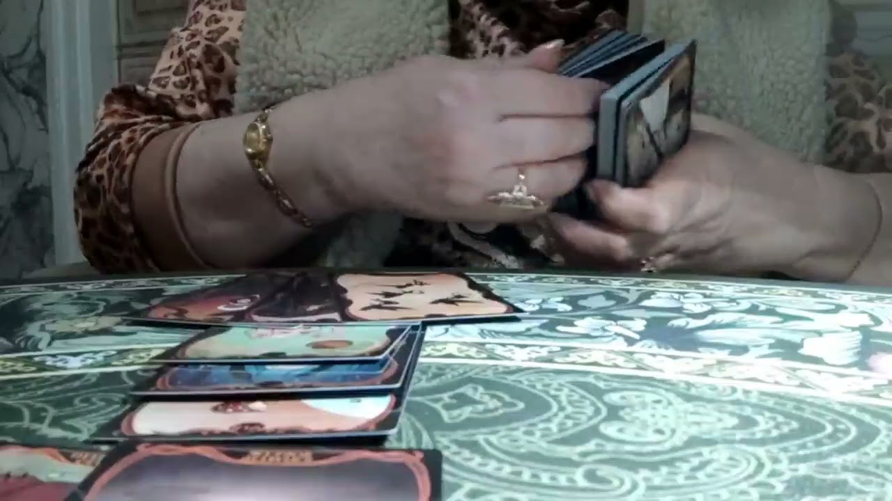 Гадаем на Червовую Даму.