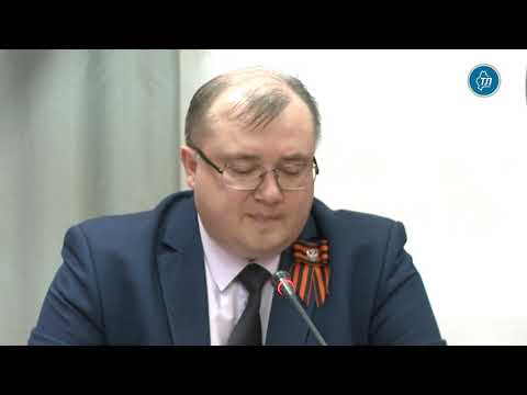 Вертолет авиакомпании Utair помогает тушить ландшафтные пожары в Тюменской области