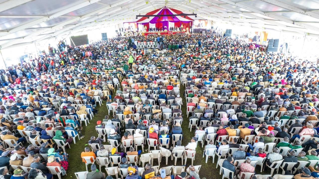 BONDO LIVE | PRESIDENT WILLIAM RUTO & OBURU ODINGA AT CHURCH SERVICE IN BONDO
