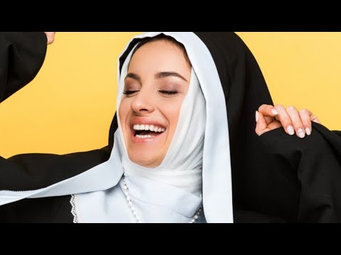 Видео: Разница между монахиней и сестрой