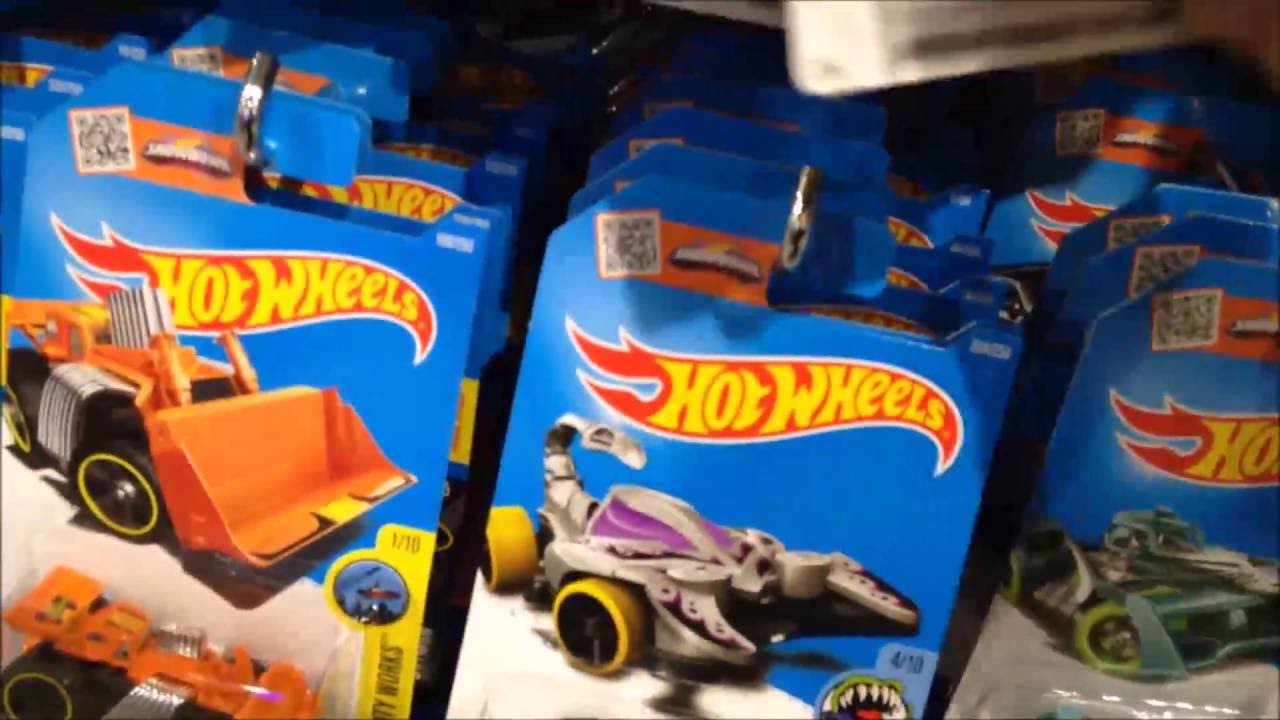 In Store ISM 2016 P Case Hot Wheels Hunting! 6 THs!! Plus L-K case! -Hot Wheels Playaz