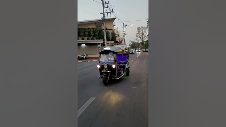 Super fast Tuk Tuk driver😳 #shorts #viralvideo #viral #tuktuk #thailand #funny #nice