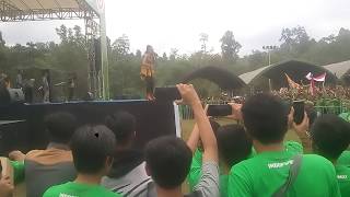 Om sera perform in bontang