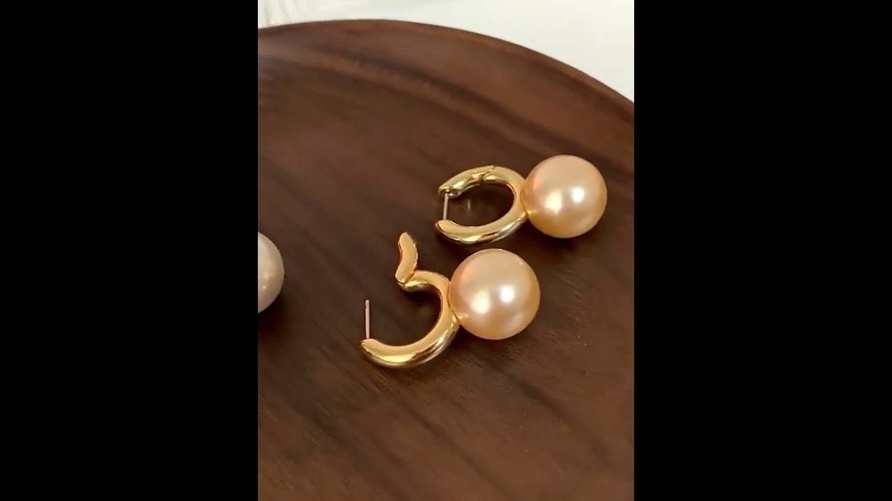 Royal Pearl Earrings | 1950s Style Big Pearl Earrings