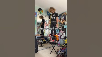 rare footage of krist novoselic playing “love buzz” by nirvana