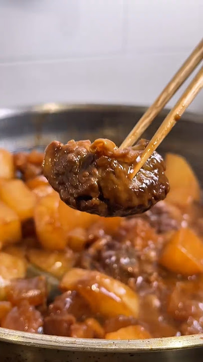 Chinese braised beef brisket with daikon