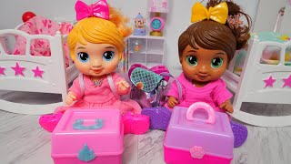 New Baby Alive dolls packing their backpacks and lunchbox