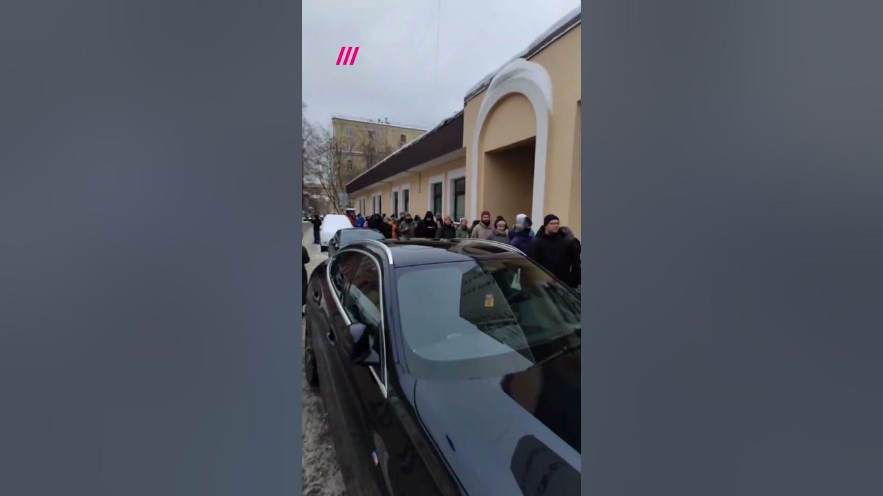 грязная квартира. комната много вещей. цитаты про беспорядок в доме. беспорядок в квартире. я оставляю ваш бардак.