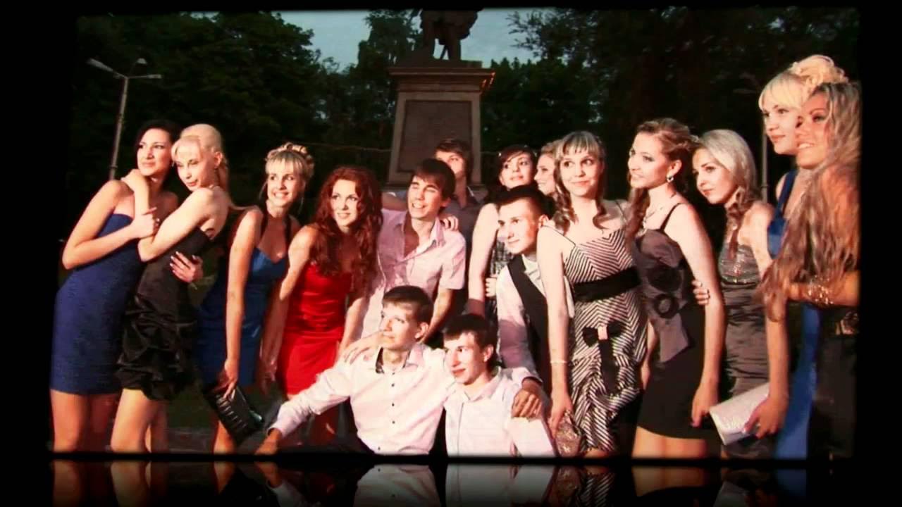 Выпускные 2011 года. Выпускники школы 2011. Красивые выпускницы 2011 года. Школа 1623 фото. Выпускники школы 2011.