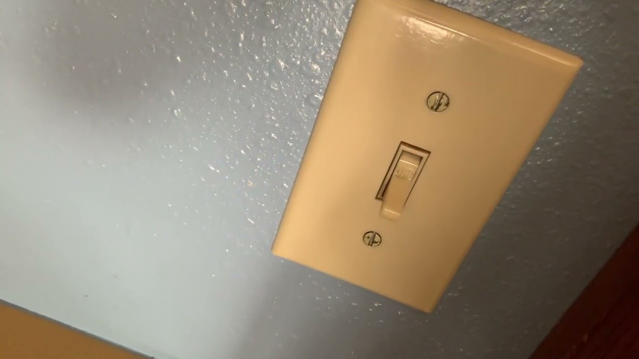 Switches at my VRBO house that has the Casablanca Panama