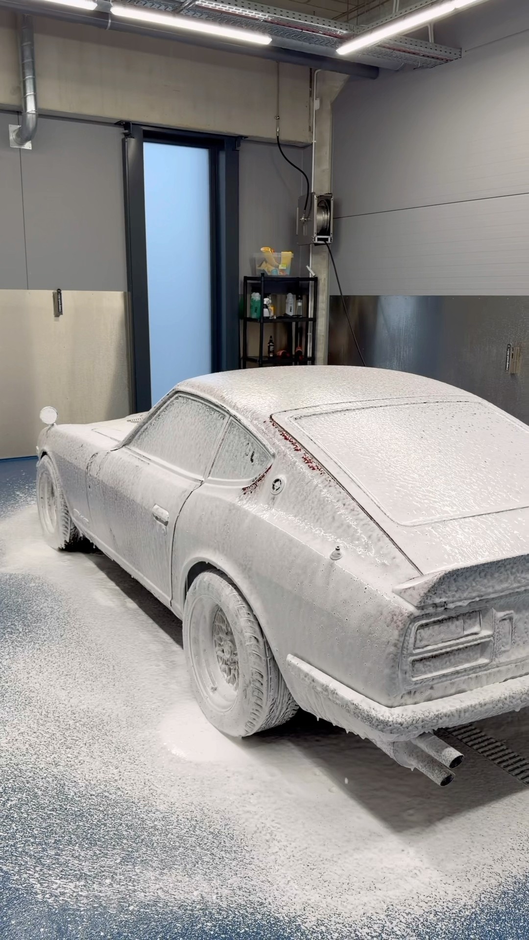 OSTYLE plé verre Platinumaqua Cream Datsun 280Z – a legendary 1978 sports coupe, known in Japan as the