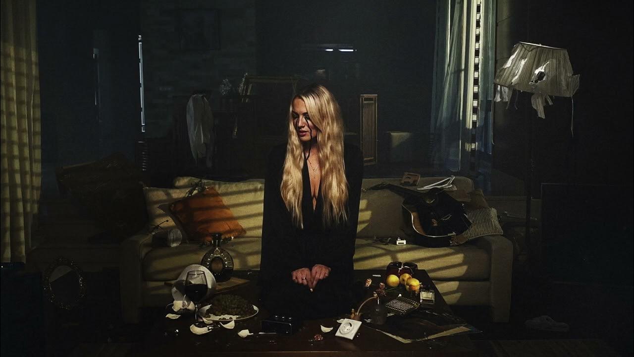 Mary gu невеста. Люся чеботина июнь сонг кто снимался в клипе. Снег luvcore intro mary gu. Снег luvcore intro mary gu. Mary gu инстаграм.