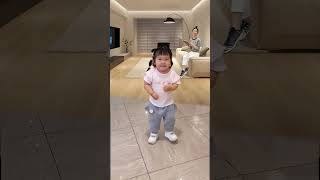When baby discovers they can dance #babydance #cute