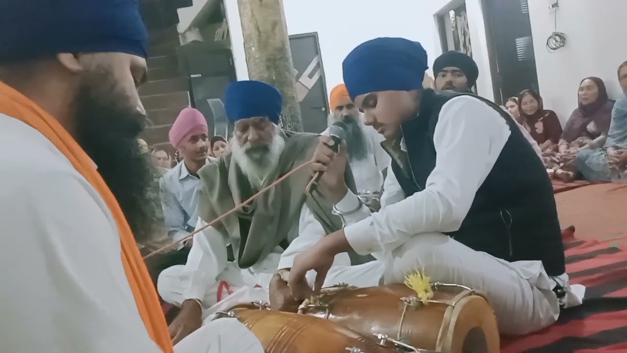 ਦਸਵੇਂ ਗੁਰੂ ਦੀ ਦੱਸ ਪਾਵੇ ਮੈ ਉੱਡ ਜਾਵਾਂ ਬਾਜ ਬਣਕੇ