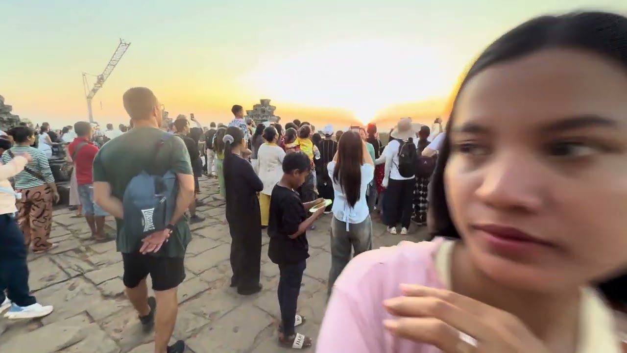 Sun set at Bakheng Temple