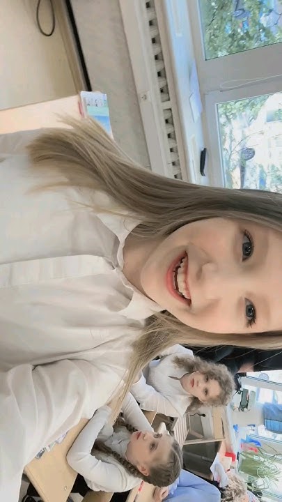 я в школе🤩 - YouTube