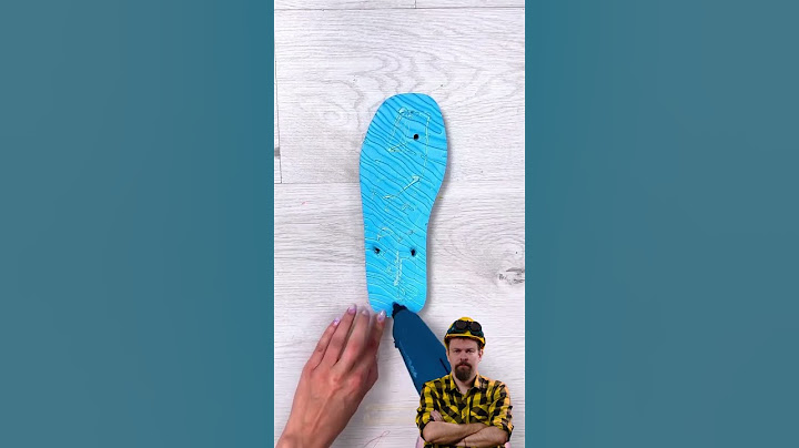 Slippin' and Slappin' 🥿👷‍♂️ Butch's Hilarious Encounter with the Anti-Cockroach Slippers! #diyhacks