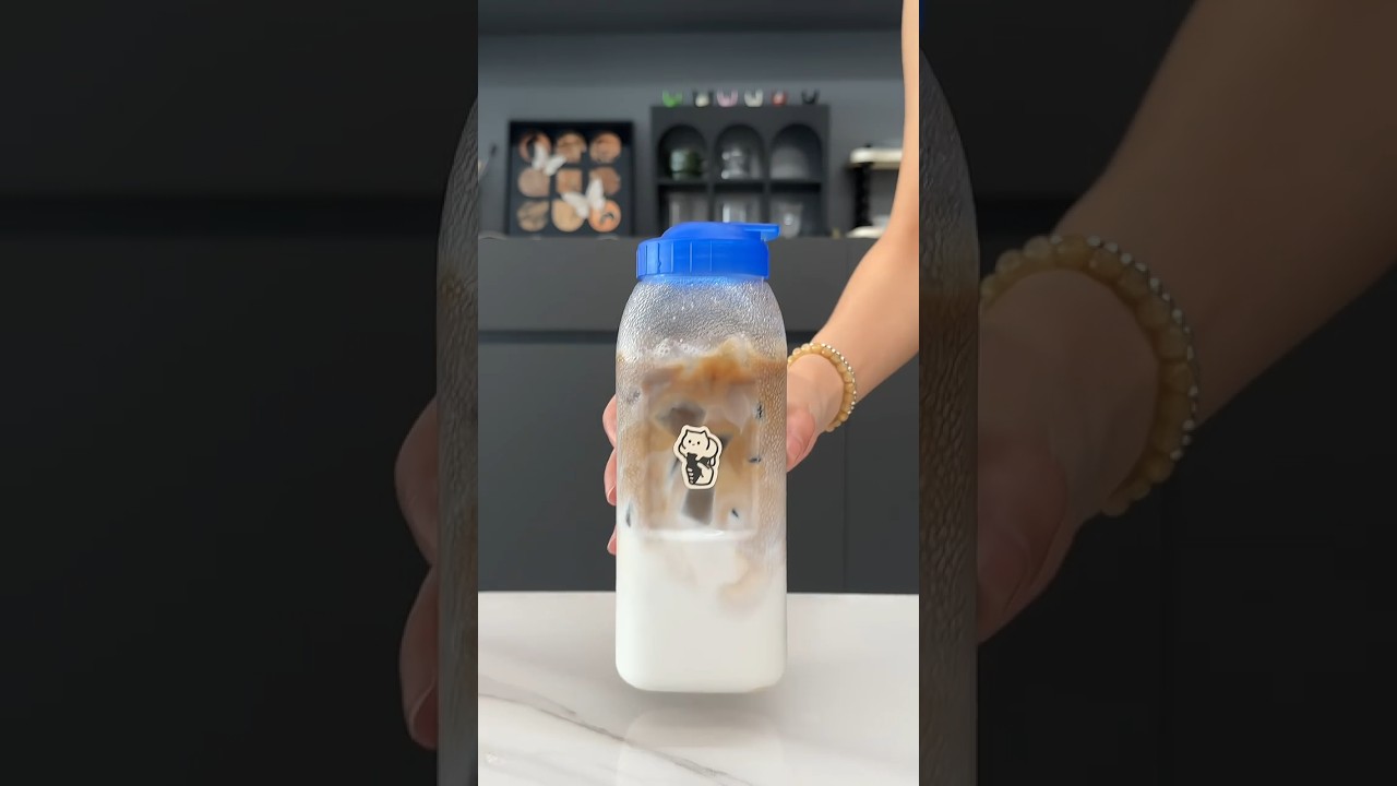 🥥✨ Raw Coconut Latte – Pure, Creamy & Naturally Refreshing! ❄️☕💖 