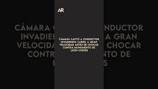 Cmara Capt A Conductor Invadiendo Carril A Gran Velocidad Antes De Chocar Contra Monumento