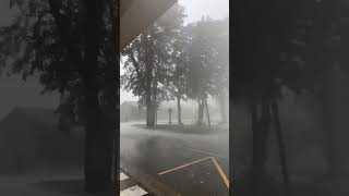 ⛈ Un violent orage a produit de puissantes rafales de vent à Moulins-sur-Yèvre